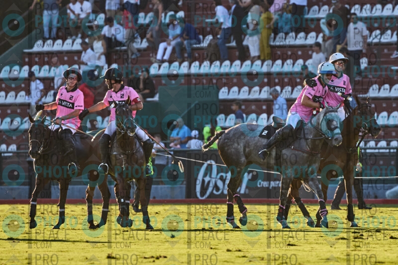 1228-R6-_MG_4211